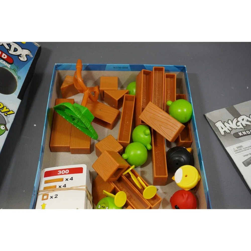 Angry Birds Knock On Wood Board Game 100% Complete Mattel